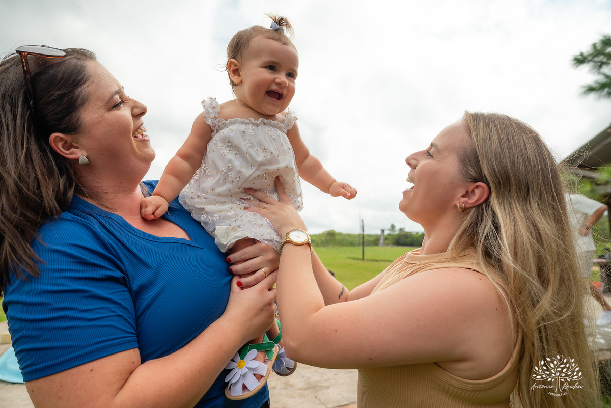 primeiro aninho - fotografia infantil - ensaio de aniversário - festa de um ano - fotografia profissional - ensaio família - amor e fé - registros emocionantes - fotografia de família - celebração infantil – Pelotas - Antonio Rocha Fotografias