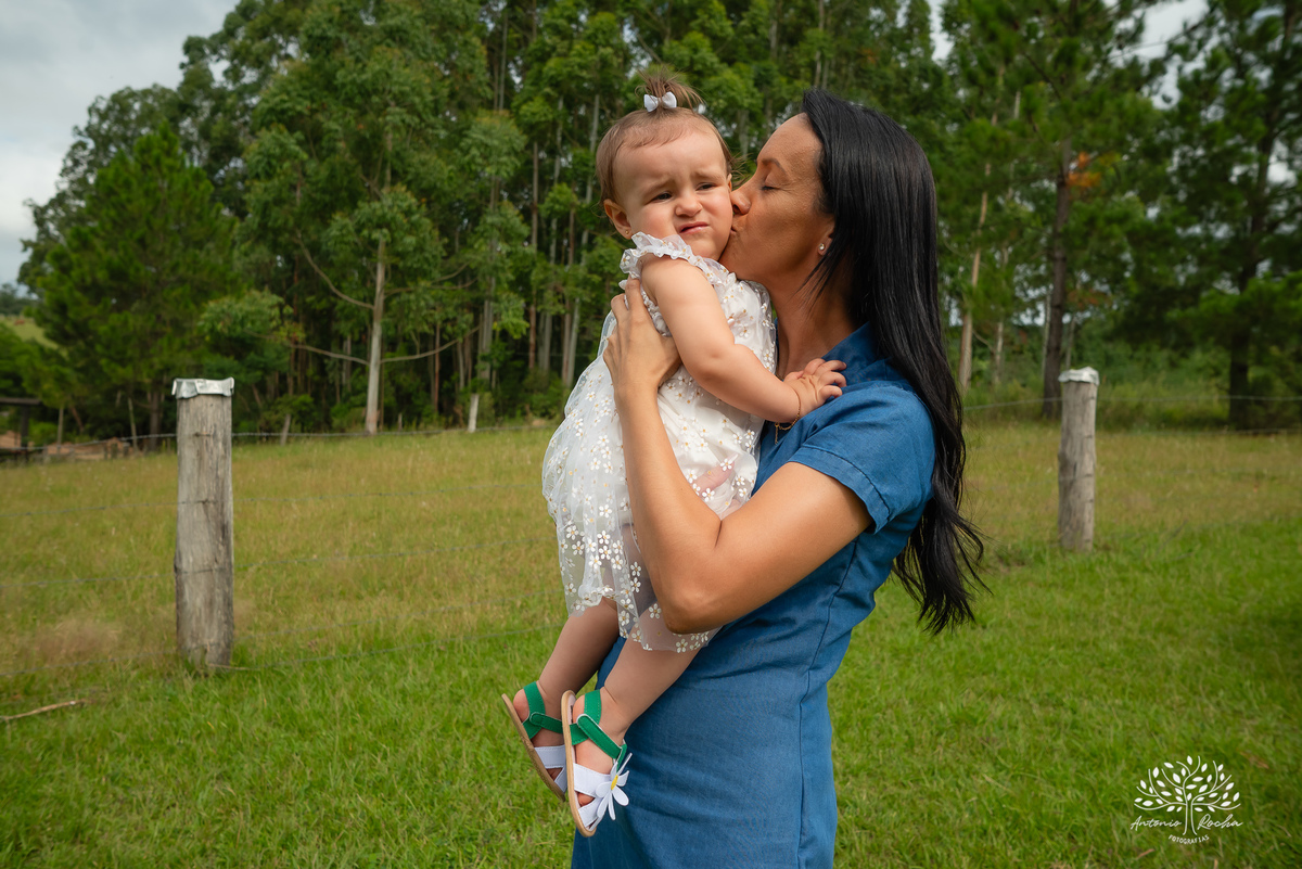primeiro aninho - fotografia infantil - ensaio de aniversário - festa de um ano - fotografia profissional - ensaio família - amor e fé - registros emocionantes - fotografia de família - celebração infantil – Pelotas - Antonio Rocha Fotografias