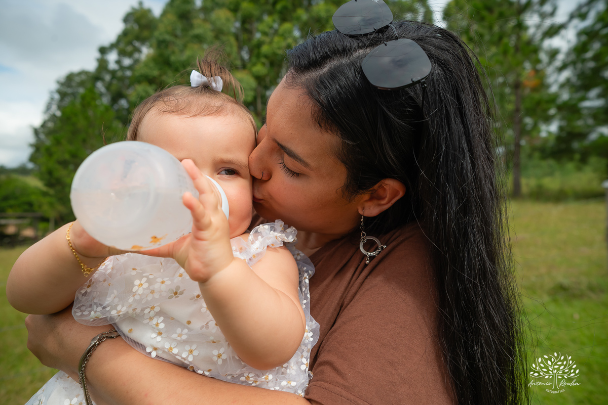 primeiro aninho - fotografia infantil - ensaio de aniversário - festa de um ano - fotografia profissional - ensaio família - amor e fé - registros emocionantes - fotografia de família - celebração infantil – Pelotas - Antonio Rocha Fotografias