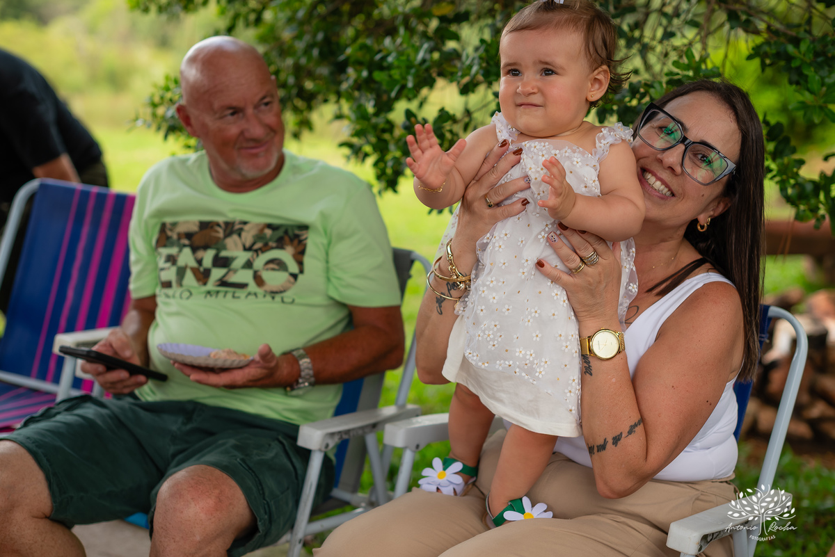 primeiro aninho - fotografia infantil - ensaio de aniversário - festa de um ano - fotografia profissional - ensaio família - amor e fé - registros emocionantes - fotografia de família - celebração infantil – Pelotas - Antonio Rocha Fotografias