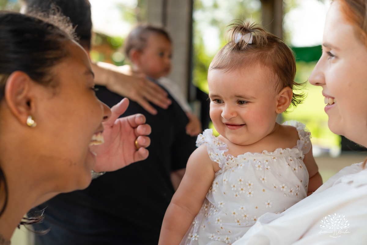 primeiro aninho - fotografia infantil - ensaio de aniversário - festa de um ano - fotografia profissional - ensaio família - amor e fé - registros emocionantes - fotografia de família - celebração infantil – Pelotas - Antonio Rocha Fotografias