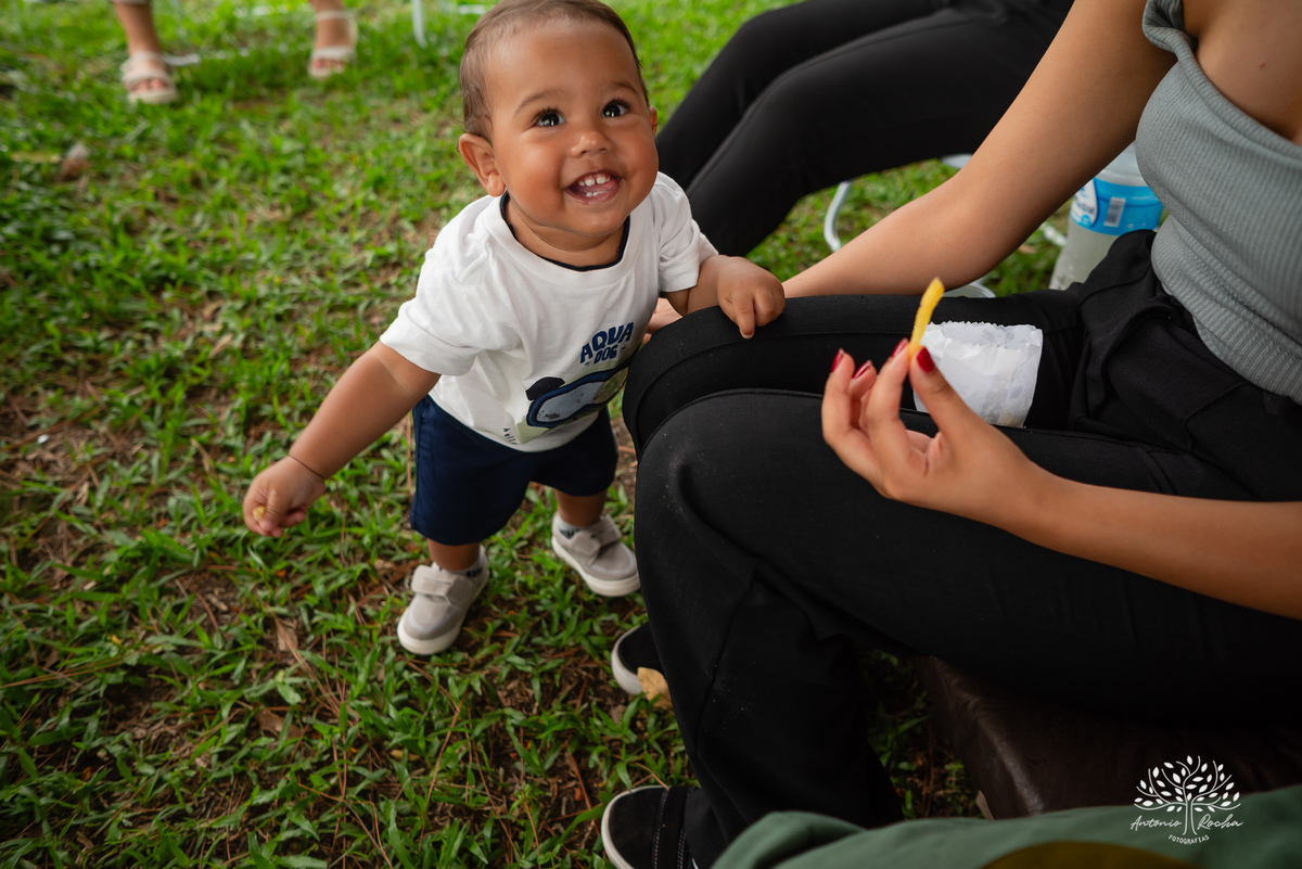 primeiro aninho - fotografia infantil - ensaio de aniversário - festa de um ano - fotografia profissional - ensaio família - amor e fé - registros emocionantes - fotografia de família - celebração infantil – Pelotas - Antonio Rocha Fotografias