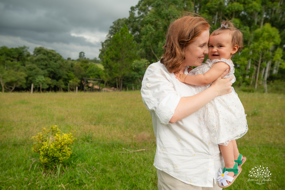 primeiro aninho - fotografia infantil - ensaio de aniversário - festa de um ano - fotografia profissional - ensaio família - amor e fé - registros emocionantes - fotografia de família - celebração infantil – Pelotas - Antonio Rocha Fotografias