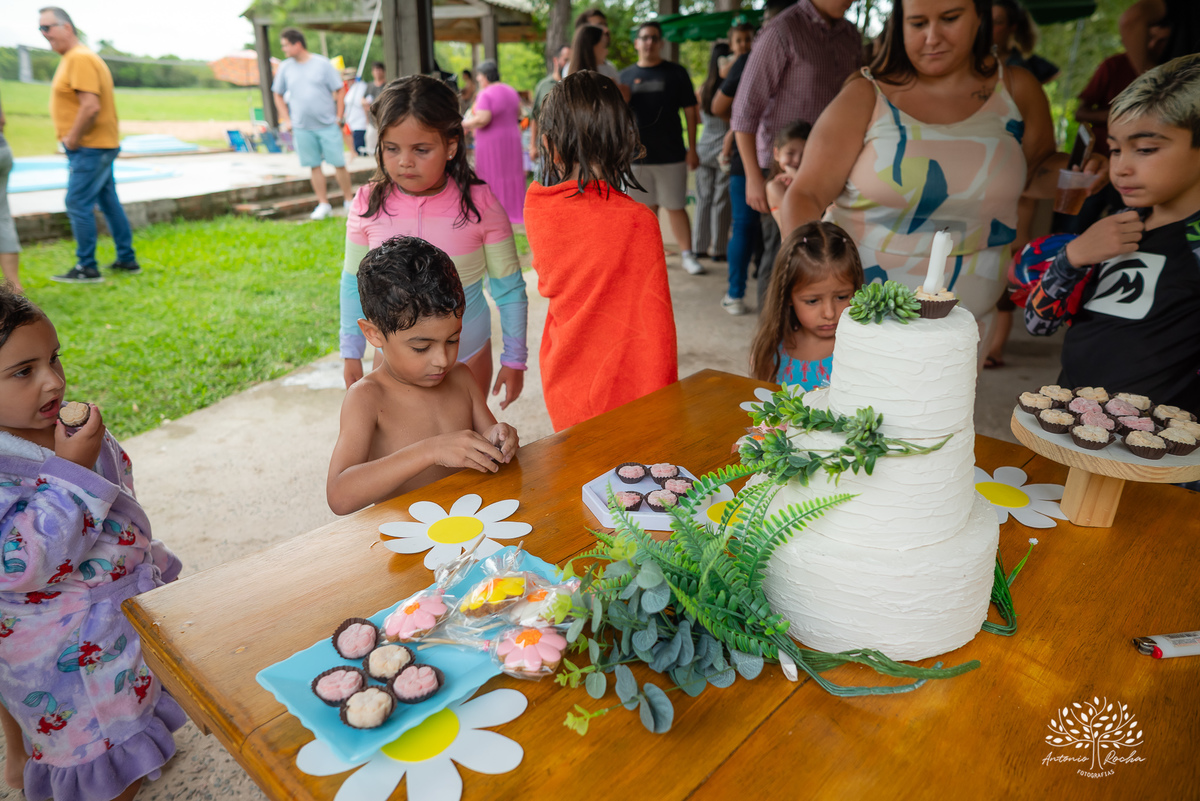 primeiro aninho - fotografia infantil - ensaio de aniversário - festa de um ano - fotografia profissional - ensaio família - amor e fé - registros emocionantes - fotografia de família - celebração infantil – Pelotas - Antonio Rocha Fotografias
