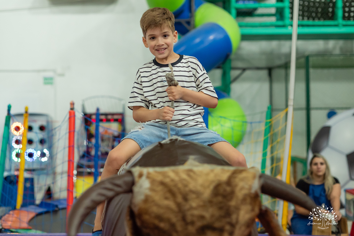 aniversário - 7 anos - Francisco - festa - comemoração - diversão - alegria - memórias - família - Naruto - decoração - parabéns - fotografias - Antonio Rocha Fotografias - fotografia infantil - festa de criança - evento infantil – Pelotas – Cliff Kids