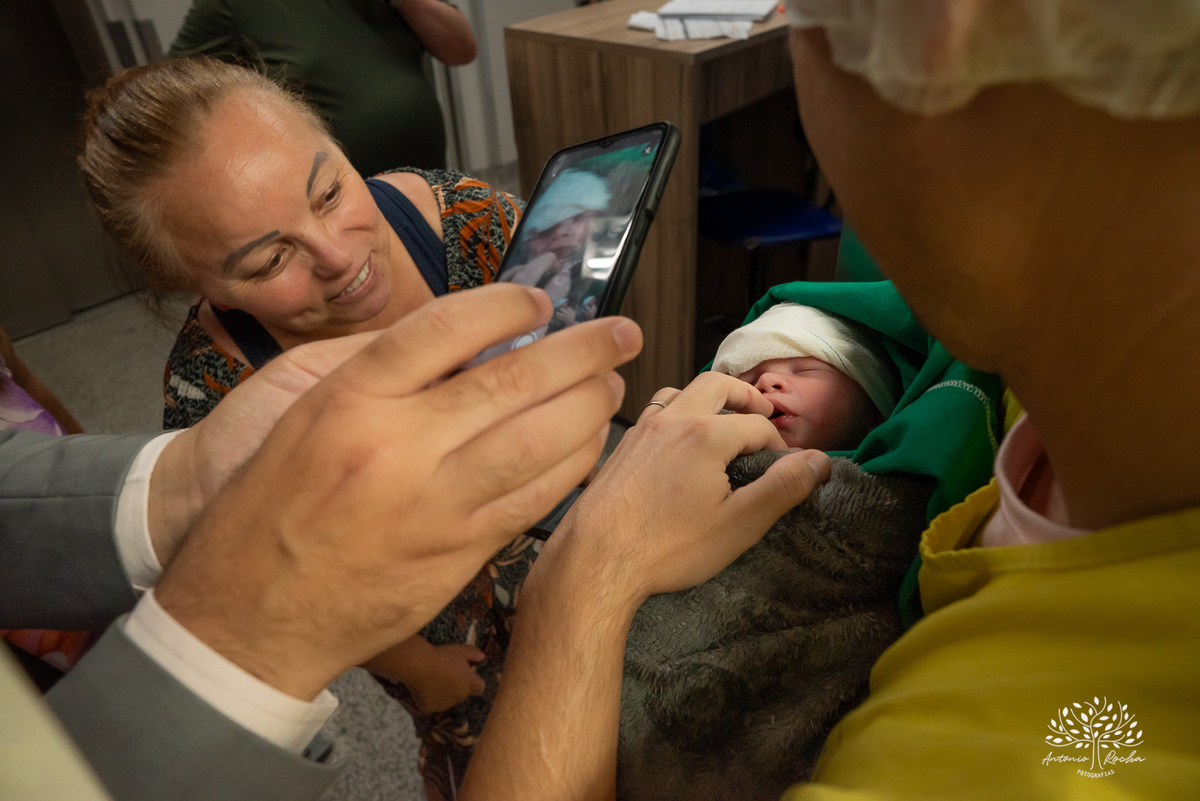 Fotografia de família - Fotografia de parto - Fotografia profissional - Chá revelação – Foto do Nascimento - Antonio Rocha Fotografias – HU – Maternidade - Ensaio fotográfico - Fotografia documental - Fotografia afetiva - Fotografia de bebês - Pelotas