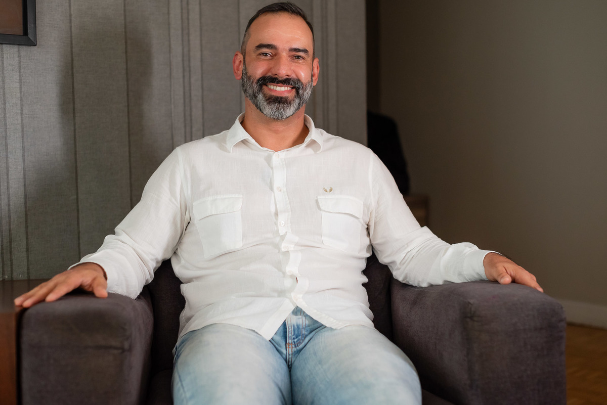 ensaio corporativo - identidade visual - fotos autênticas - posicionamento de marca - humanização da marca - fotografia para redes sociais - ensaio profissional - branding pessoal - imagem profissional - fotos para consultório - Antonio Rocha Fotografias 