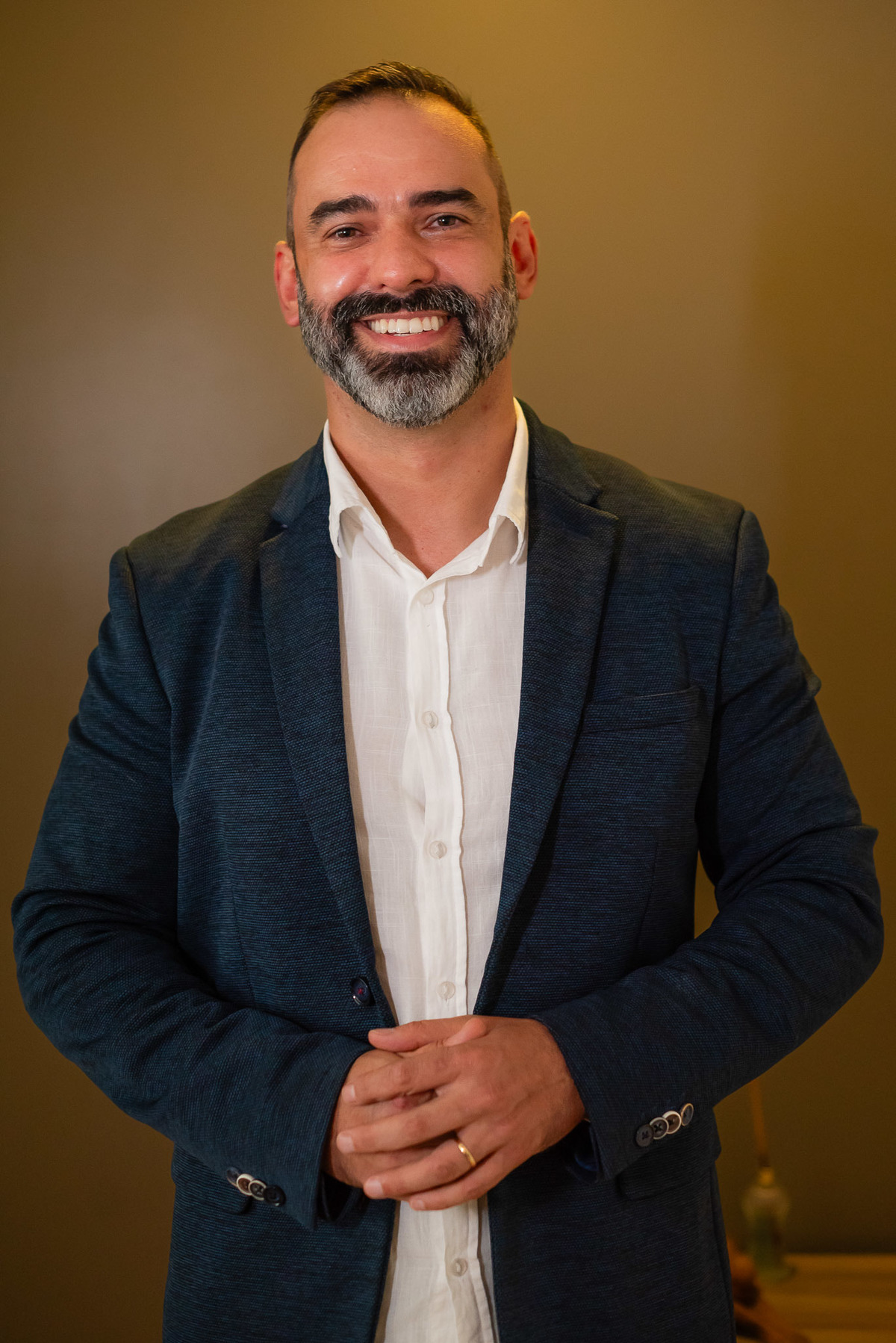 ensaio corporativo - identidade visual - fotos autênticas - posicionamento de marca - humanização da marca - fotografia para redes sociais - ensaio profissional - branding pessoal - imagem profissional - fotos para consultório - Antonio Rocha Fotografias 