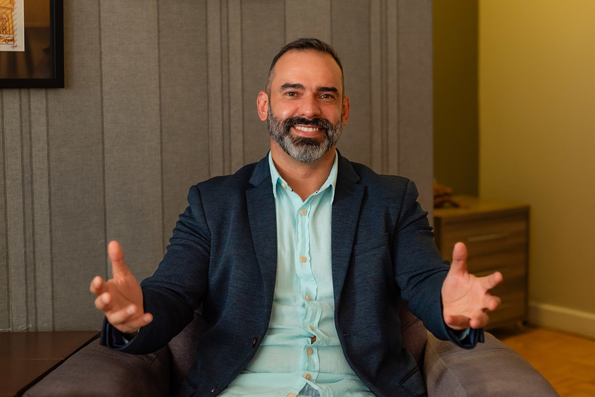 ensaio corporativo - identidade visual - fotos autênticas - posicionamento de marca - humanização da marca - fotografia para redes sociais - ensaio profissional - branding pessoal - imagem profissional - fotos para consultório - Antonio Rocha Fotografias 