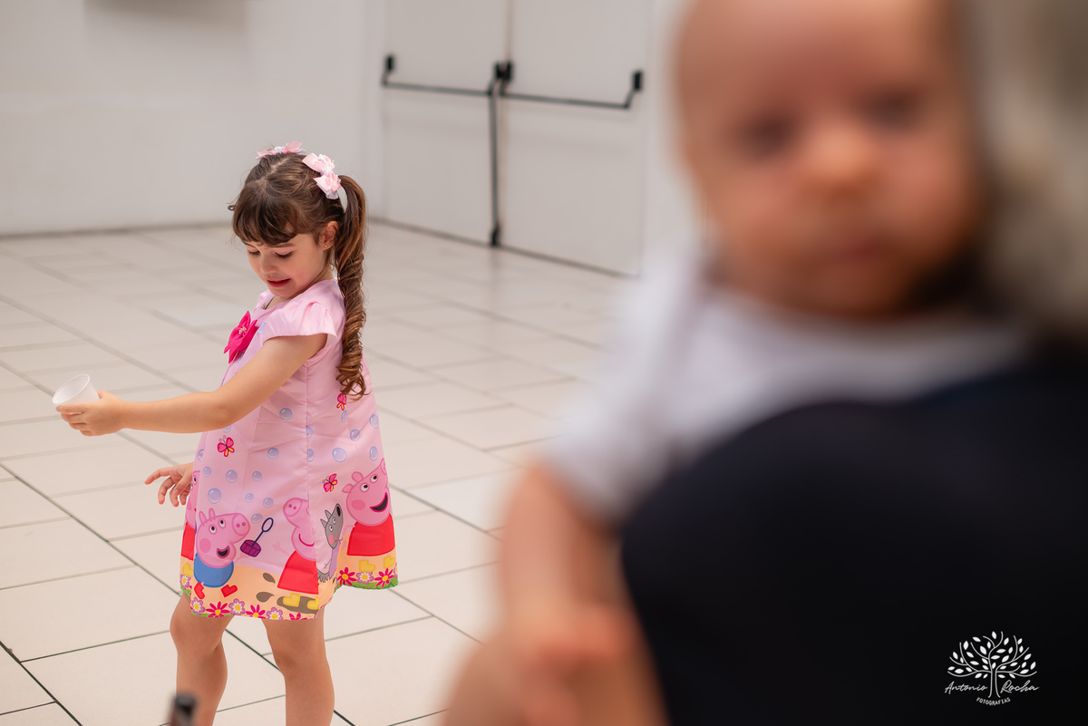 aniversário infantil - fotografia infantil - festa de aniversário - irmãos - fotografia profissional - alegria - comemoração - infância - fotos espontâneas - família - recordações - amor - Pelotas - Cliff Kids - Antonio Rocha Fotografias