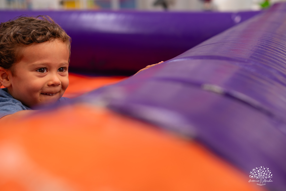 aniversário infantil - fotografia infantil - festa de aniversário - irmãos - fotografia profissional - alegria - comemoração - infância - fotos espontâneas - família - recordações - amor - Pelotas - Cliff Kids - Antonio Rocha Fotografias