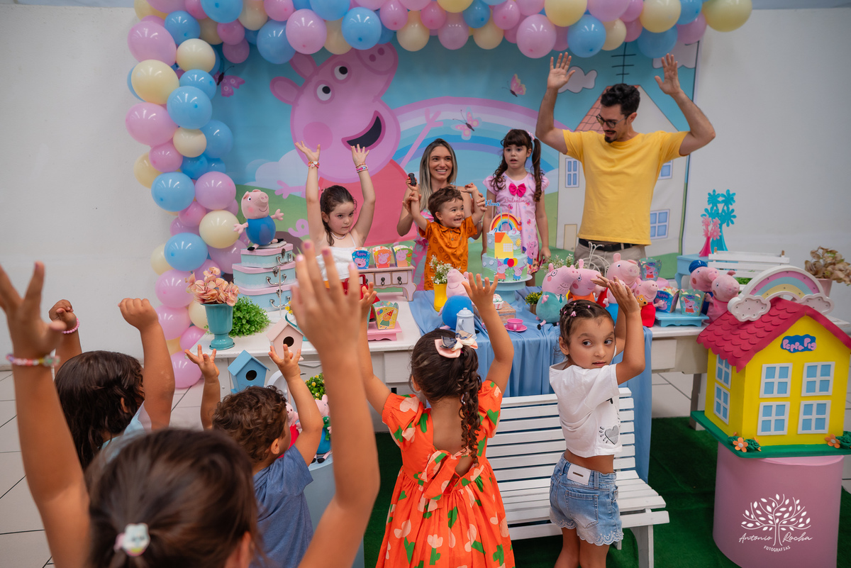 aniversário infantil - fotografia infantil - festa de aniversário - irmãos - fotografia profissional - alegria - comemoração - infância - fotos espontâneas - família - recordações - amor - Pelotas - Cliff Kids - Antonio Rocha Fotografias