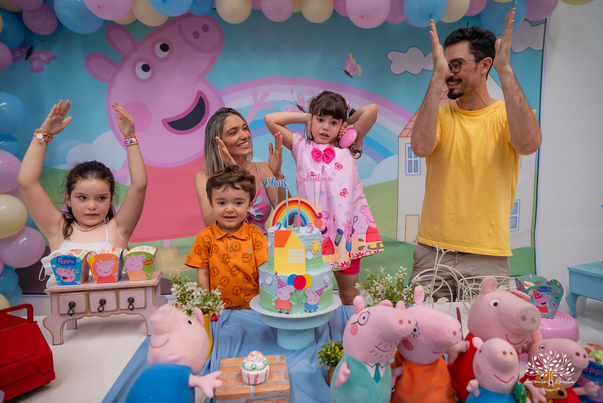 aniversário infantil - fotografia infantil - festa de aniversário - irmãos - fotografia profissional - alegria - comemoração - infância - fotos espontâneas - família - recordações - amor - Pelotas - Cliff Kids - Antonio Rocha Fotografias