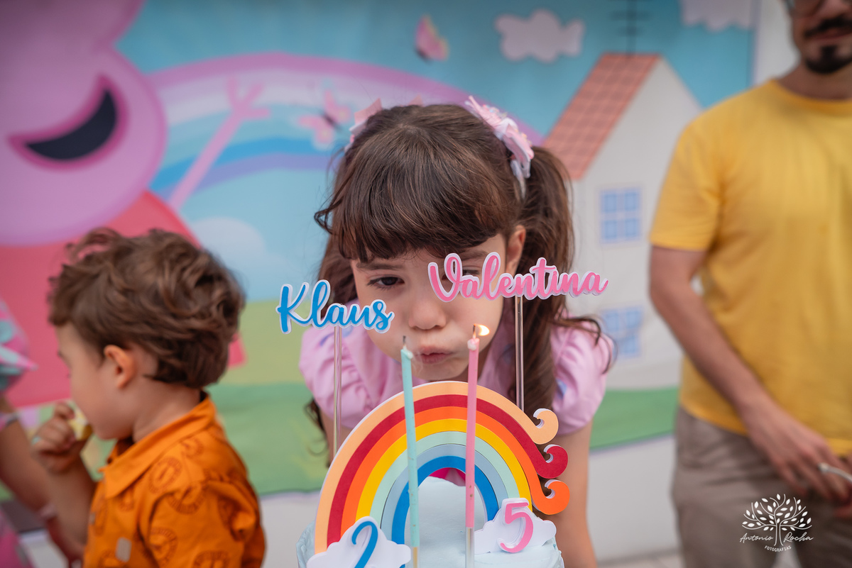 aniversário infantil - fotografia infantil - festa de aniversário - irmãos - fotografia profissional - alegria - comemoração - infância - fotos espontâneas - família - recordações - amor - Pelotas - Cliff Kids - Antonio Rocha Fotografias