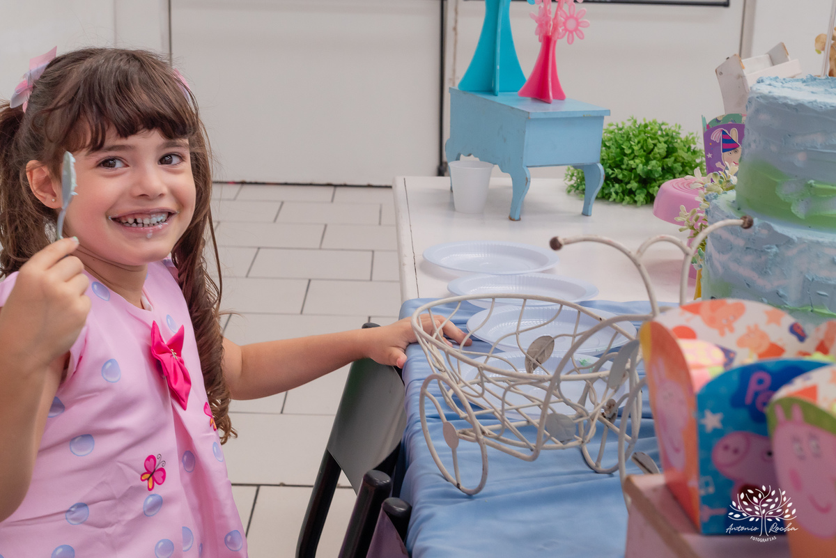 aniversário infantil - fotografia infantil - festa de aniversário - irmãos - fotografia profissional - alegria - comemoração - infância - fotos espontâneas - família - recordações - amor - Pelotas - Cliff Kids - Antonio Rocha Fotografias