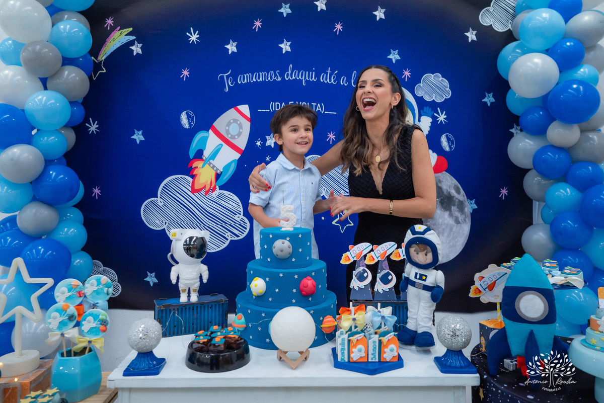 fotografia infantil - aniversário infantil - fotógrafo de festas - fotografia espontânea -Pelotas - cliff kids - espontaneidade - festa de 5 anos - Joaquim - registros inesquecíveis - fotografia profissional - Antonio Rocha Fotografias - astronauta