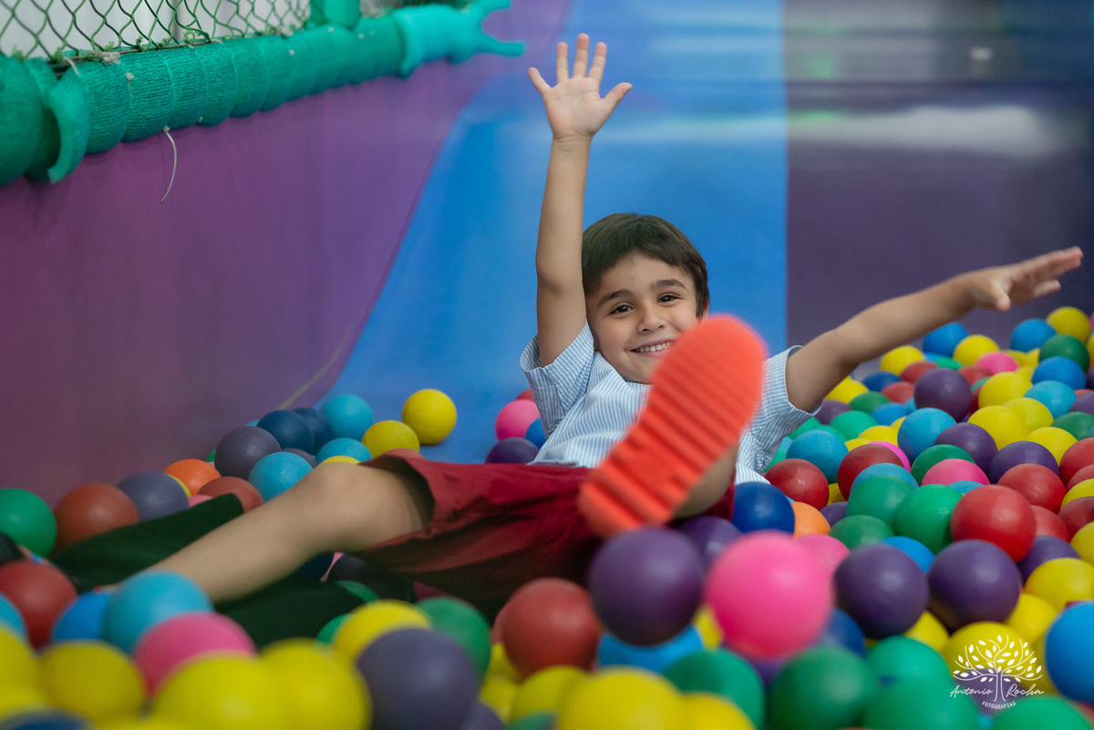 fotografia infantil - aniversário infantil - fotógrafo de festas - fotografia espontânea -Pelotas - cliff kids - espontaneidade - festa de 5 anos - Joaquim - registros inesquecíveis - fotografia profissional - Antonio Rocha Fotografias - astronauta