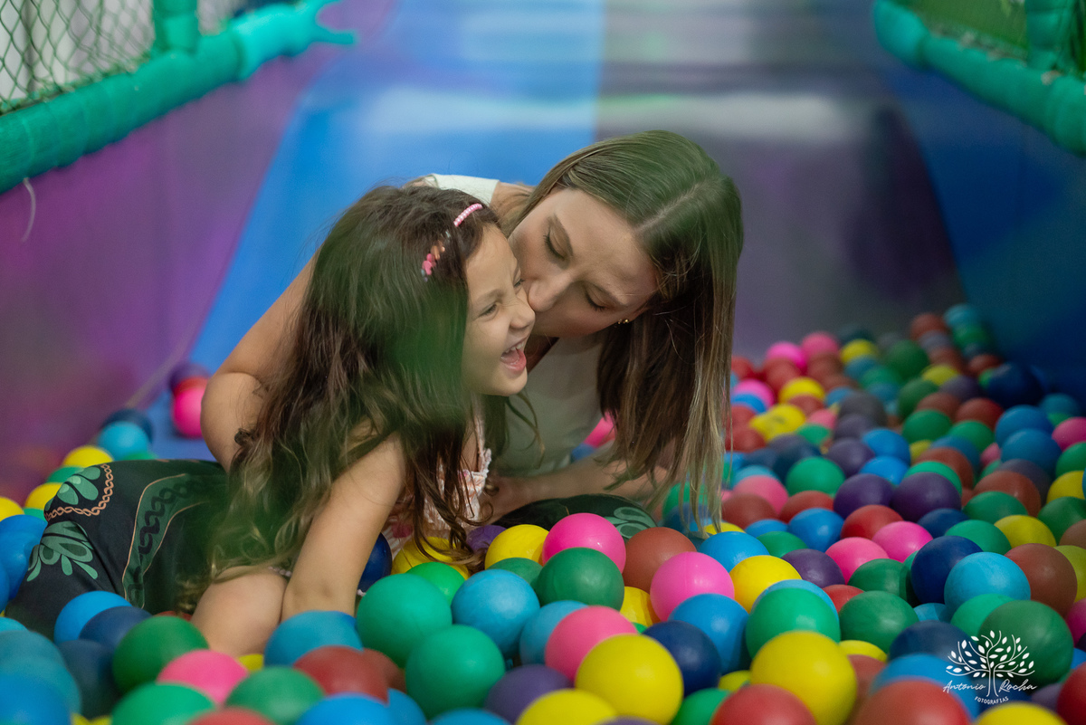 fotografia infantil - aniversário infantil - fotógrafo de festas - fotografia espontânea -Pelotas - cliff kids - espontaneidade - festa de 5 anos - Joaquim - registros inesquecíveis - fotografia profissional - Antonio Rocha Fotografias - astronauta