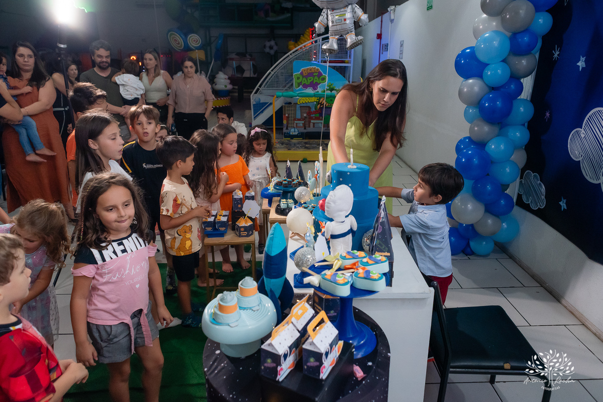 fotografia infantil - aniversário infantil - fotógrafo de festas - fotografia espontânea -Pelotas - cliff kids - espontaneidade - festa de 5 anos - Joaquim - registros inesquecíveis - fotografia profissional - Antonio Rocha Fotografias - astronauta