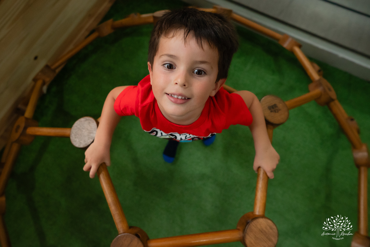 primeiro aninho - festa infantil - fotografia de aniversário - fotógrafo de crianças - fotografia infantil - aniversário de 1 ano - ensaio infantil - irmã mais velha - registro afetivo - Antonio Rocha Fotografias - fotografia espontânea - Pelotas -Adoleta