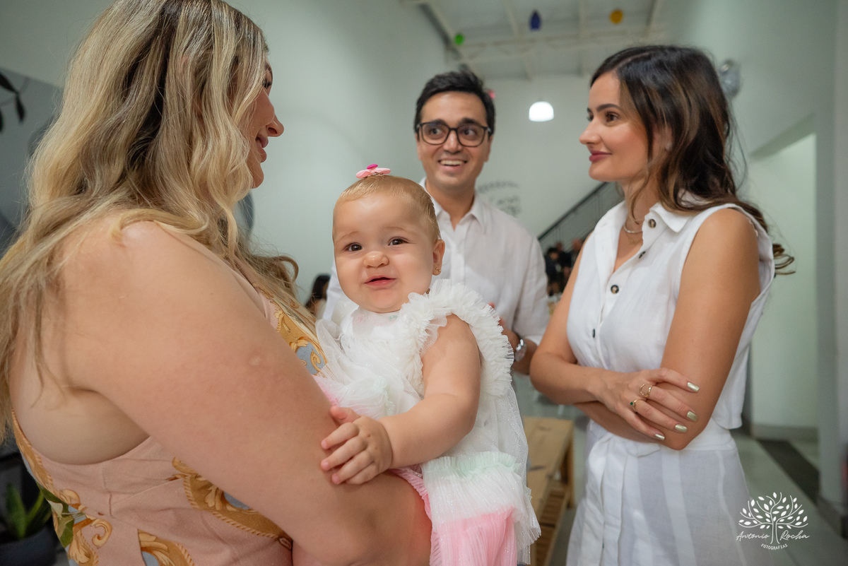 primeiro aninho - festa infantil - fotografia de aniversário - fotógrafo de crianças - fotografia infantil - aniversário de 1 ano - ensaio infantil - irmã mais velha - registro afetivo - Antonio Rocha Fotografias - fotografia espontânea - Pelotas -Adoleta