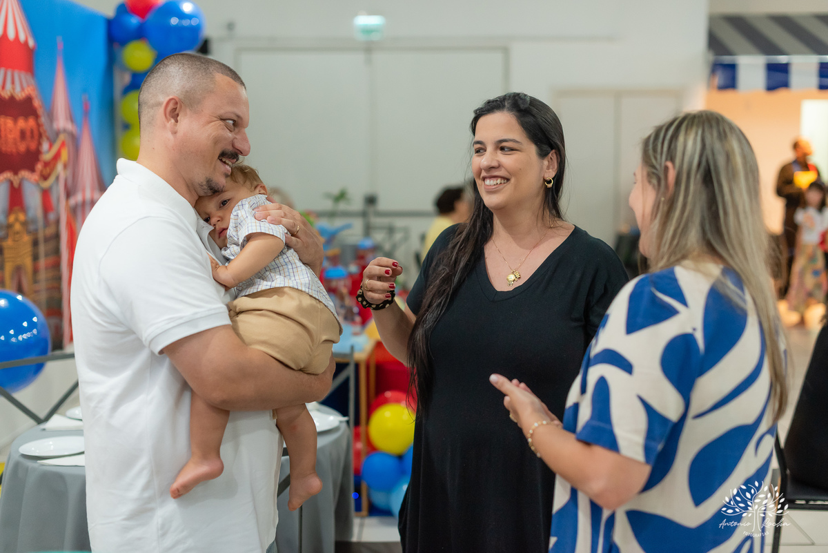 aniversário-infantil - primeiro-aninho - festa-de-1-ano - fotógrafo-infantil - fotografia-de-aniversário - Antonio-Rocha-Fotografias - decoração-circo - festa-tema-circo - Cliff-Kids - fotografia-profissional - ensaio-infantil - circo-do-Théo - Pelotas