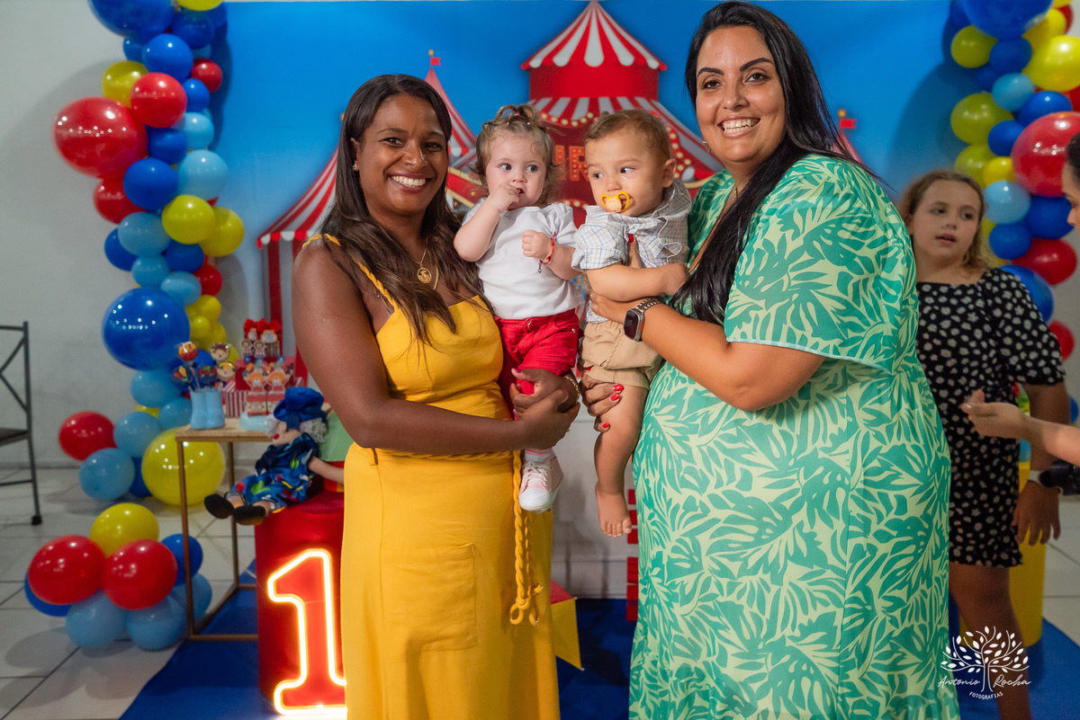 aniversário-infantil - primeiro-aninho - festa-de-1-ano - fotógrafo-infantil - fotografia-de-aniversário - Antonio-Rocha-Fotografias - decoração-circo - festa-tema-circo - Cliff-Kids - fotografia-profissional - ensaio-infantil - circo-do-Théo - Pelotas
