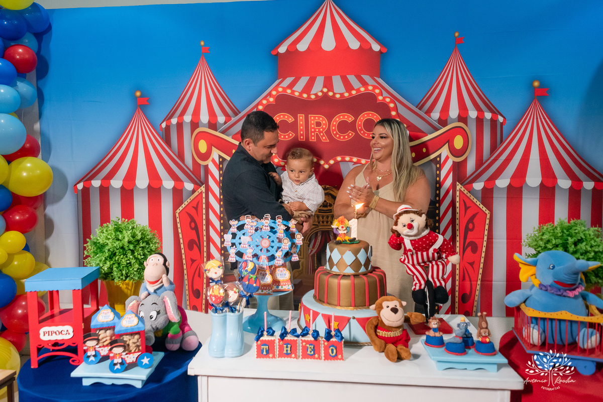aniversário-infantil - primeiro-aninho - festa-de-1-ano - fotógrafo-infantil - fotografia-de-aniversário - Antonio-Rocha-Fotografias - decoração-circo - festa-tema-circo - Cliff-Kids - fotografia-profissional - ensaio-infantil - circo-do-Théo - Pelotas