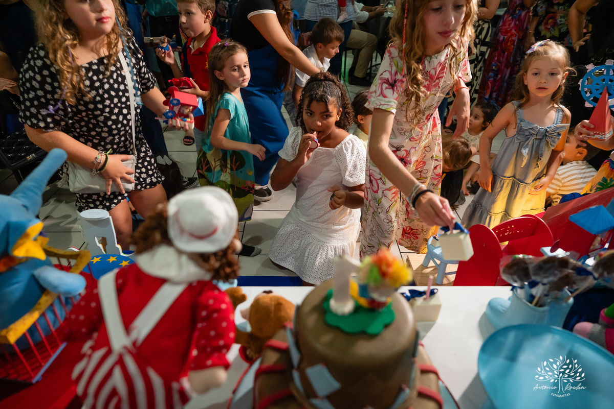 aniversário-infantil - primeiro-aninho - festa-de-1-ano - fotógrafo-infantil - fotografia-de-aniversário - Antonio-Rocha-Fotografias - decoração-circo - festa-tema-circo - Cliff-Kids - fotografia-profissional - ensaio-infantil - circo-do-Théo - Pelotas