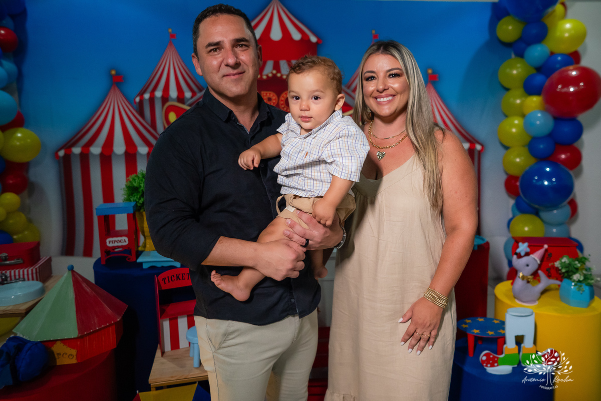 aniversário-infantil - primeiro-aninho - festa-de-1-ano - fotógrafo-infantil - fotografia-de-aniversário - Antonio-Rocha-Fotografias - decoração-circo - festa-tema-circo - Cliff-Kids - fotografia-profissional - ensaio-infantil - circo-do-Théo - Pelotas