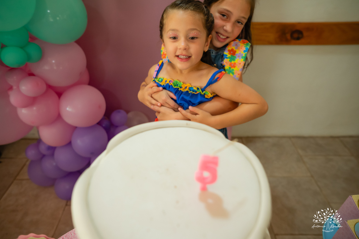 aniversário-infantil – fotografia-de-aniversário – fotógrafo-infantil - banho-de-chuva – memórias-da-infância – fotografia-afetiva – festa-infantil-ao-ar-livre – caça e pesca - Pelotas – fotografia-documental – fotografia-com-emoção – Antonio-Rocha