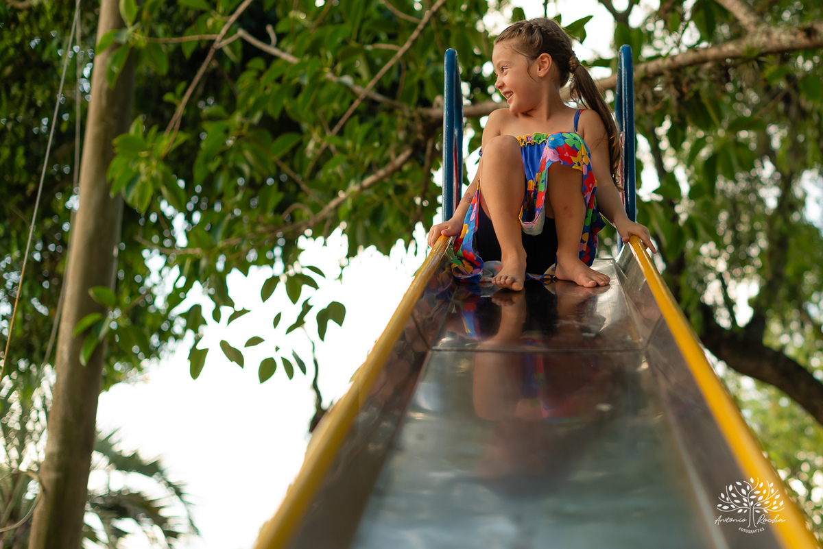 aniversário-infantil – fotografia-de-aniversário – fotógrafo-infantil - banho-de-chuva – memórias-da-infância – fotografia-afetiva – festa-infantil-ao-ar-livre – caça e pesca - Pelotas – fotografia-documental – fotografia-com-emoção – Antonio-Rocha