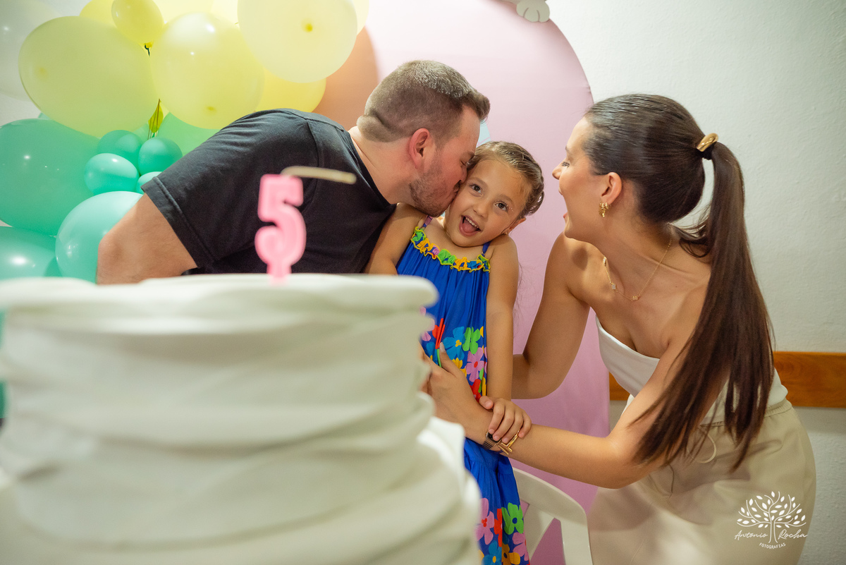 aniversário-infantil – fotografia-de-aniversário – fotógrafo-infantil - banho-de-chuva – memórias-da-infância – fotografia-afetiva – festa-infantil-ao-ar-livre – caça e pesca - Pelotas – fotografia-documental – fotografia-com-emoção – Antonio-Rocha