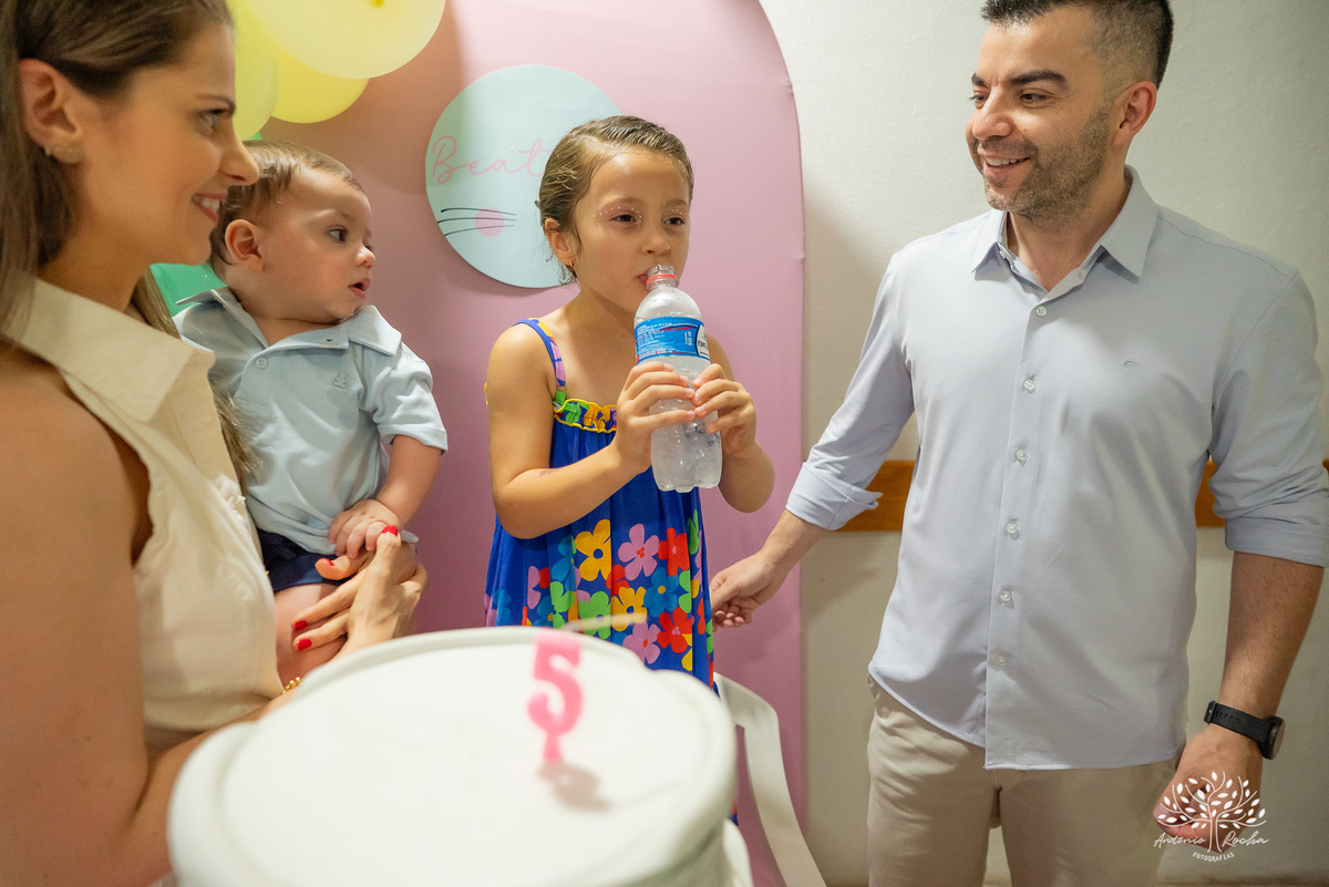 aniversário-infantil – fotografia-de-aniversário – fotógrafo-infantil - banho-de-chuva – memórias-da-infância – fotografia-afetiva – festa-infantil-ao-ar-livre – caça e pesca - Pelotas – fotografia-documental – fotografia-com-emoção – Antonio-Rocha