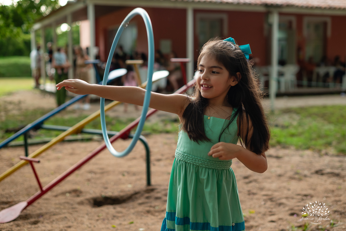 aniversário-infantil – fotografia-de-aniversário – fotógrafo-infantil - banho-de-chuva – memórias-da-infância – fotografia-afetiva – festa-infantil-ao-ar-livre – caça e pesca - Pelotas – fotografia-documental – fotografia-com-emoção – Antonio-Rocha
