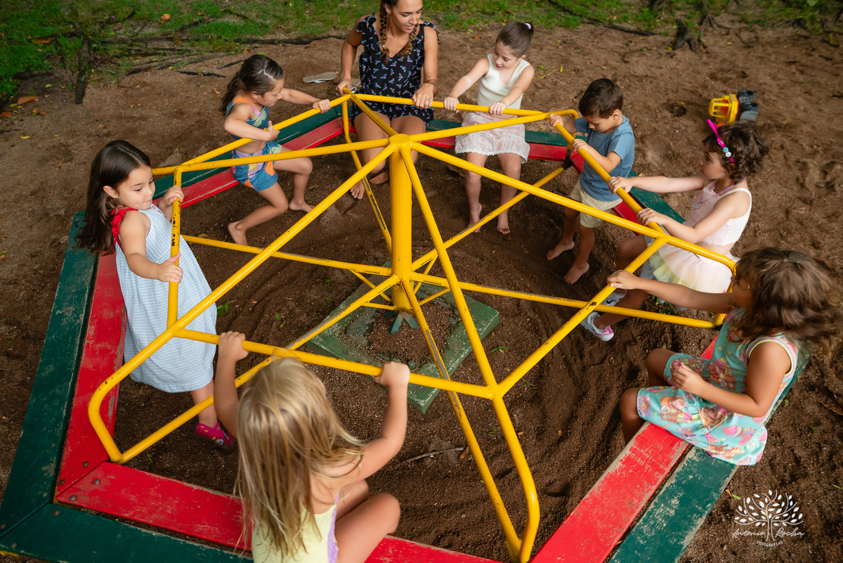 aniversário-infantil – fotografia-de-aniversário – fotógrafo-infantil - banho-de-chuva – memórias-da-infância – fotografia-afetiva – festa-infantil-ao-ar-livre – caça e pesca - Pelotas – fotografia-documental – fotografia-com-emoção – Antonio-Rocha