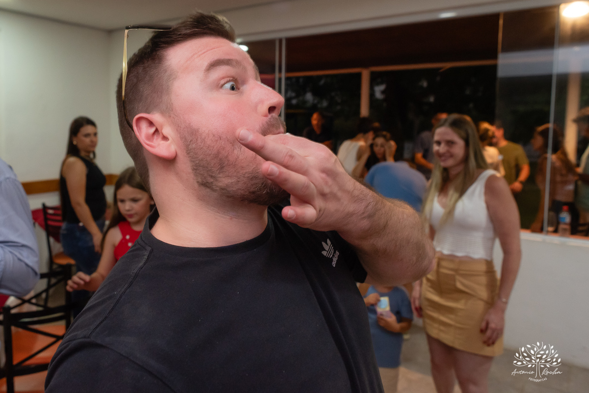 aniversário-infantil – fotografia-de-aniversário – fotógrafo-infantil - banho-de-chuva – memórias-da-infância – fotografia-afetiva – festa-infantil-ao-ar-livre – caça e pesca - Pelotas – fotografia-documental – fotografia-com-emoção – Antonio-Rocha