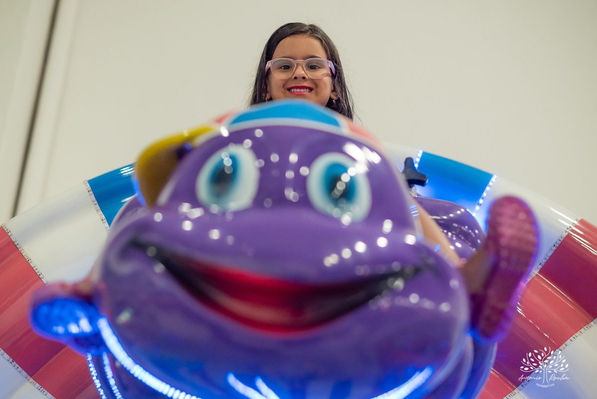 Eulália-4-anos - aniversário-infantil - Frozen - fotógrafo-de-crianças - fotografia-infantil - Antonio-Rocha-Fotografias - decoração-Frozen - Cliff-Kids - língua-azul-Frozen - carinho-no-Olaf - ensaio-de-aniversário - aniversário-divertido - Pelotas