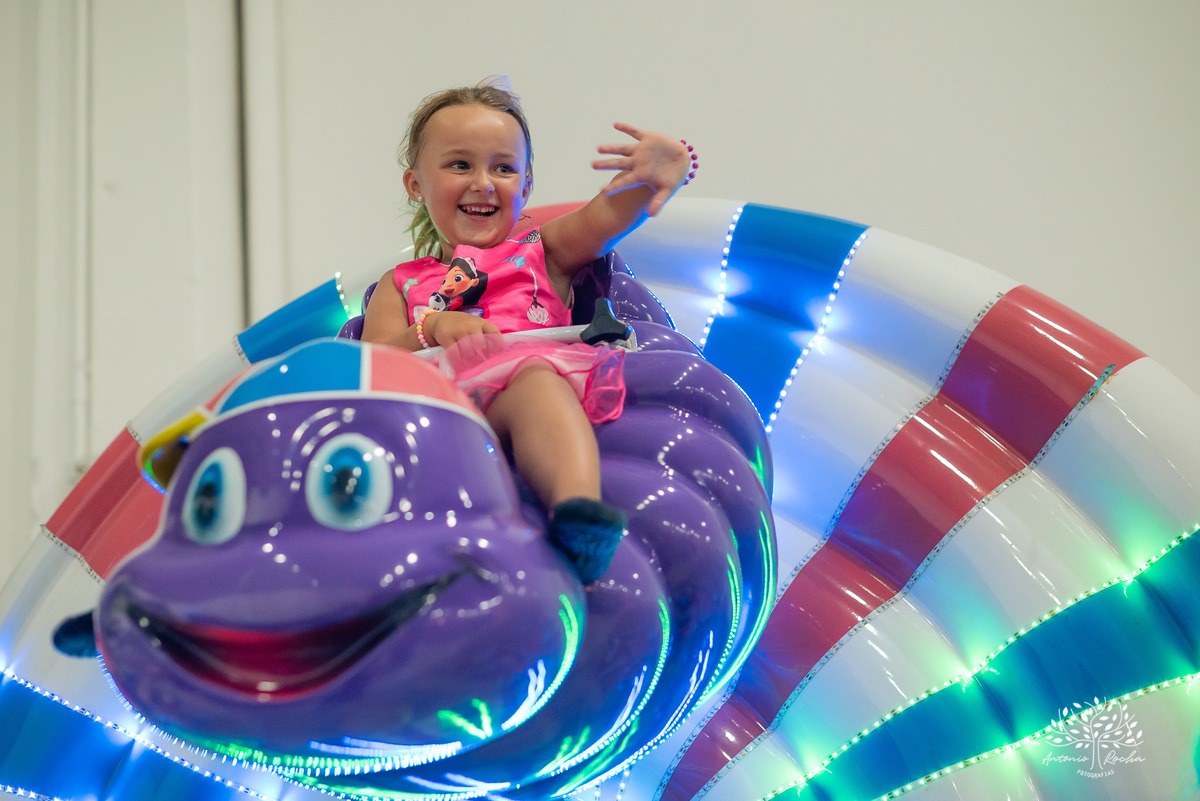 Eulália-4-anos - aniversário-infantil - Frozen - fotógrafo-de-crianças - fotografia-infantil - Antonio-Rocha-Fotografias - decoração-Frozen - Cliff-Kids - língua-azul-Frozen - carinho-no-Olaf - ensaio-de-aniversário - aniversário-divertido - Pelotas