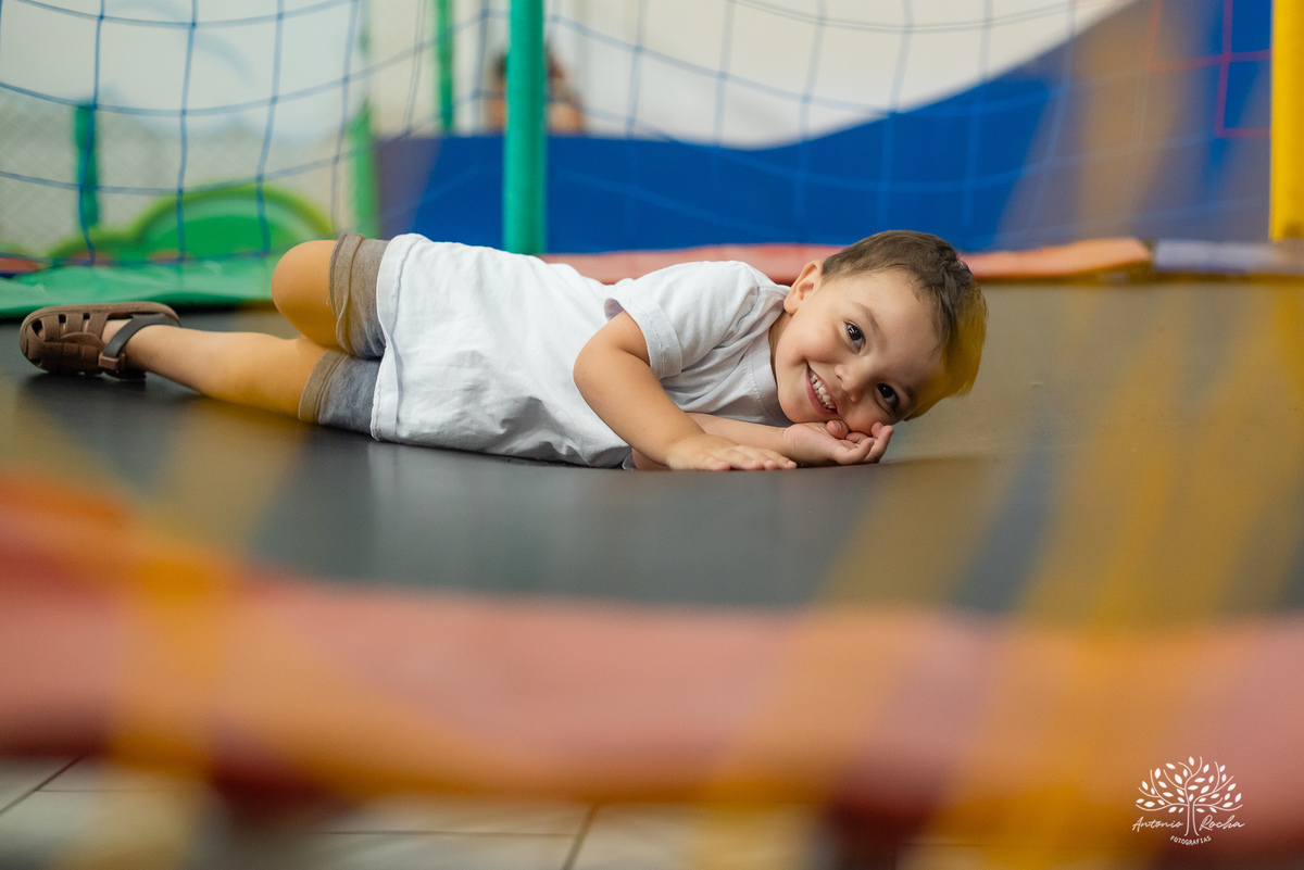 Eulália-4-anos - aniversário-infantil - Frozen - fotógrafo-de-crianças - fotografia-infantil - Antonio-Rocha-Fotografias - decoração-Frozen - Cliff-Kids - língua-azul-Frozen - carinho-no-Olaf - ensaio-de-aniversário - aniversário-divertido - Pelotas