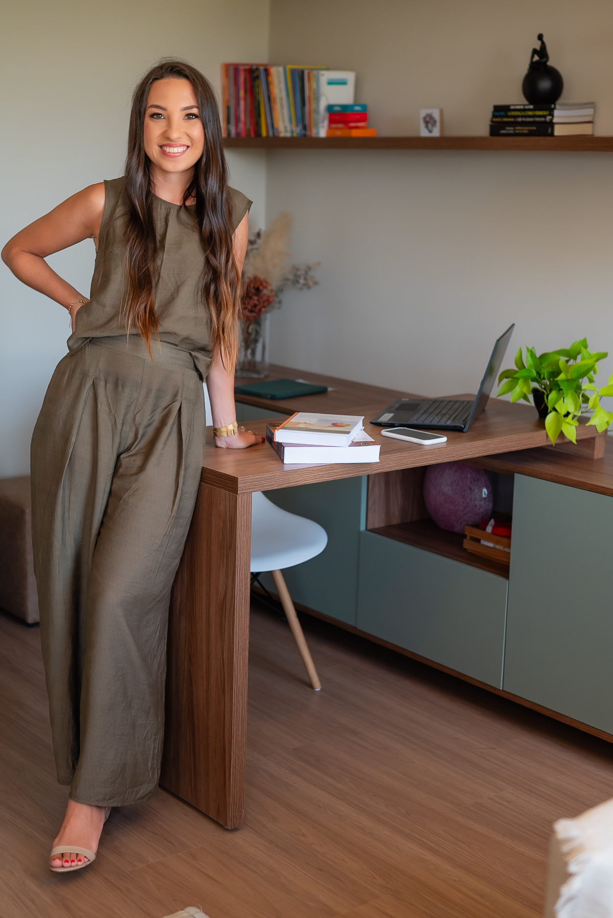 ensaio-profissional - fotografia-profissional - branding-pessoal - psicóloga - fotografia-de-perfil - identidade-visual - posicionamento-digital - ensaio-corporativo - foto-para-redes-sociais - fotografia-autêntica - Antonio-Rocha-Fotografias – pelotas