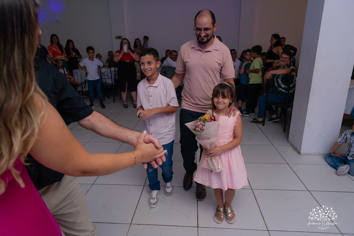 festa de 30 anos - 15 anos depois - celebração de 30 anos - fotografia de aniversário - valsa com o pai - fotógrafo de festas - Antonio Rocha Fotografias - fotos de 30 anos - festa inesquecível - celebração com família - realização de sonhos - Pelotas