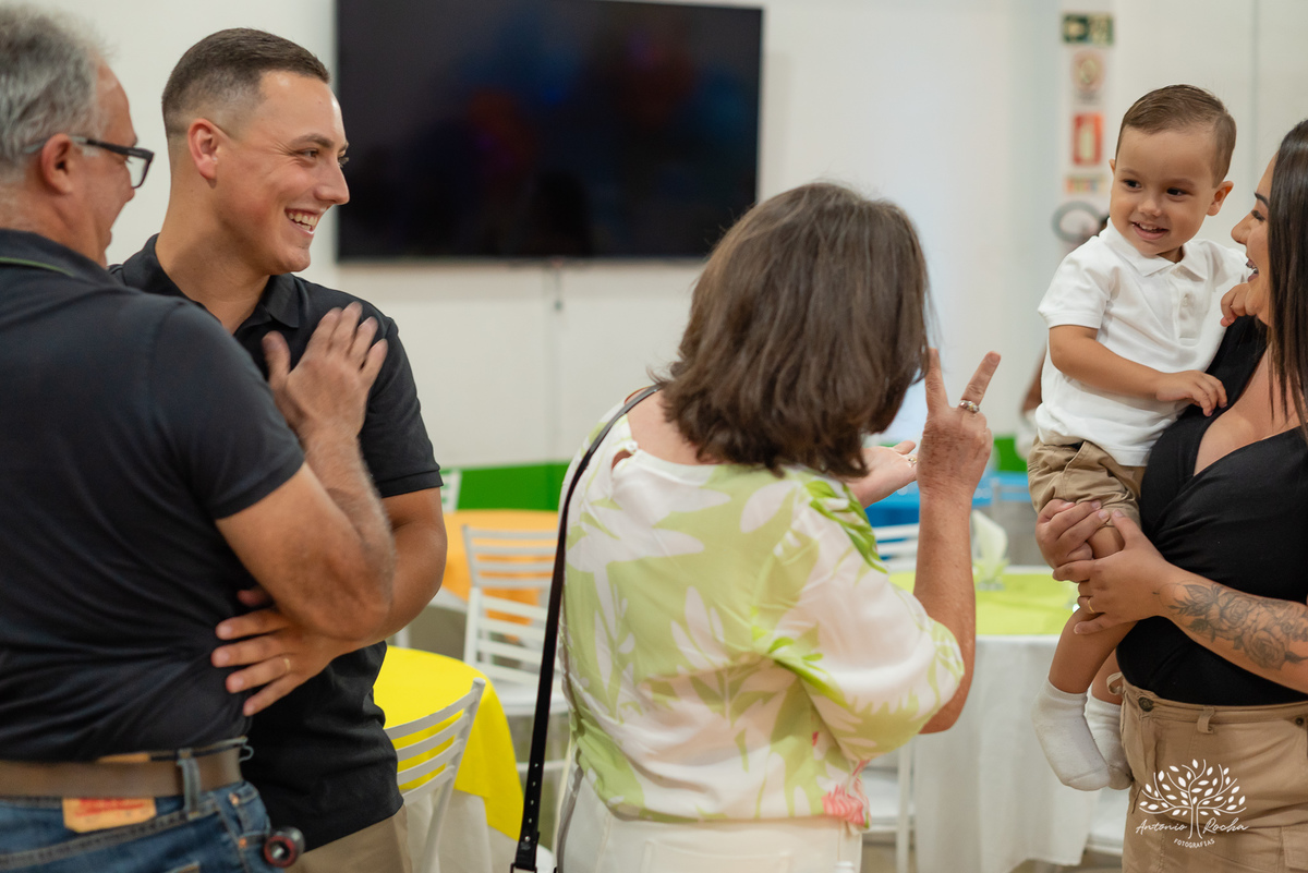 aniversário infantil - fotógrafo de festas - fotografia de aniversário - fotógrafo de crianças - fotógrafo profissional - festa de 2 anos - aniversário do Oliver - fotos espontâneas - Antonio Rocha Fotografias - fotografia de família - Pelotas – Loly Pop