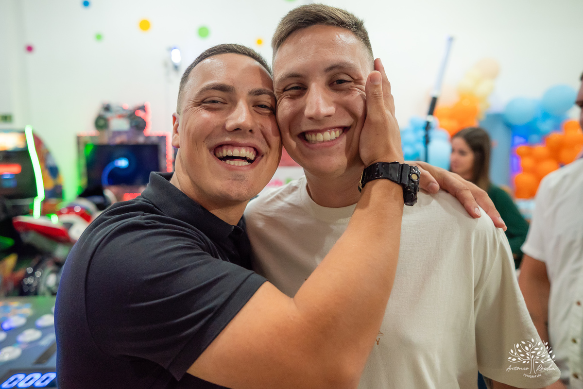 aniversário infantil - fotógrafo de festas - fotografia de aniversário - fotógrafo de crianças - fotógrafo profissional - festa de 2 anos - aniversário do Oliver - fotos espontâneas - Antonio Rocha Fotografias - fotografia de família - Pelotas – Loly Pop