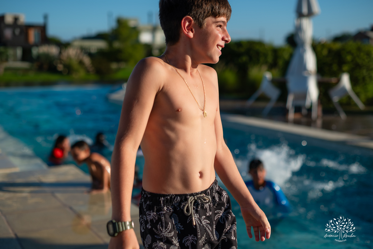 festa infantil - aniversário de 11 anos - fotografia de festa - fotógrafo infantil - festa no salão de condomínio - futebol de sabão - bexiga de água - @pesdescalco - lembranças da infância - Antonio Rocha Fotografias - fotografia de aniversário - Pelotas