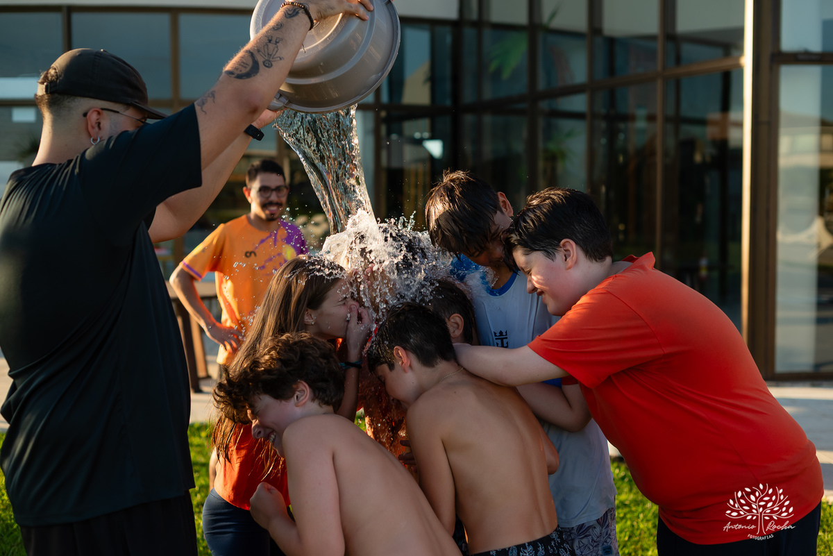 festa infantil - aniversário de 11 anos - fotografia de festa - fotógrafo infantil - festa no salão de condomínio - futebol de sabão - bexiga de água - @pesdescalco - lembranças da infância - Antonio Rocha Fotografias - fotografia de aniversário - Pelotas