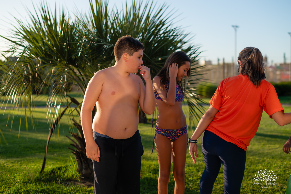 festa infantil - aniversário de 11 anos - fotografia de festa - fotógrafo infantil - festa no salão de condomínio - futebol de sabão - bexiga de água - @pesdescalco - lembranças da infância - Antonio Rocha Fotografias - fotografia de aniversário - Pelotas