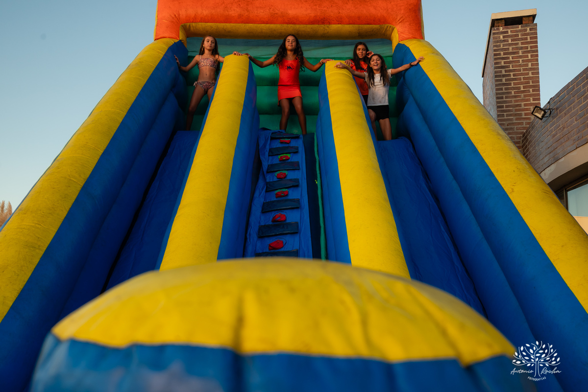 festa infantil - aniversário de 11 anos - fotografia de festa - fotógrafo infantil - festa no salão de condomínio - futebol de sabão - bexiga de água - @pesdescalco - lembranças da infância - Antonio Rocha Fotografias - fotografia de aniversário - Pelotas