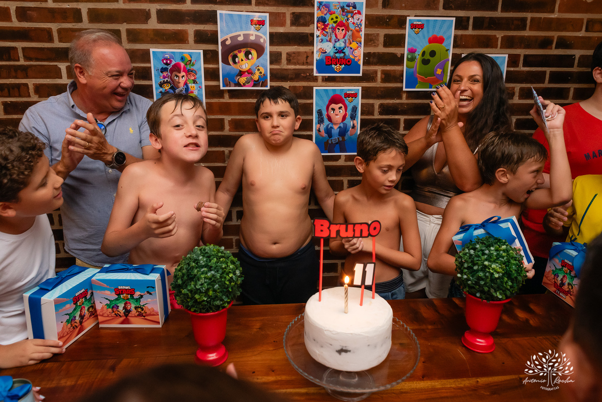 festa infantil - aniversário de 11 anos - fotografia de festa - fotógrafo infantil - festa no salão de condomínio - futebol de sabão - bexiga de água - @pesdescalco - lembranças da infância - Antonio Rocha Fotografias - fotografia de aniversário - Pelotas