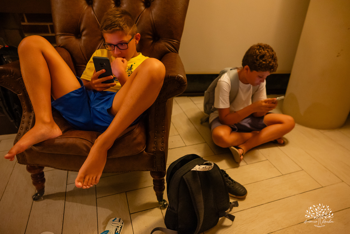 festa infantil - aniversário de 11 anos - fotografia de festa - fotógrafo infantil - festa no salão de condomínio - futebol de sabão - bexiga de água - @pesdescalco - lembranças da infância - Antonio Rocha Fotografias - fotografia de aniversário - Pelotas